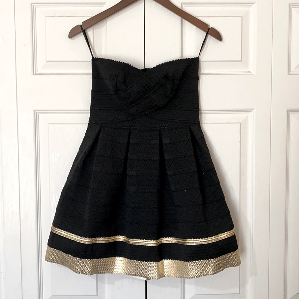 Sans Souci size S black and gold strapless mini dress